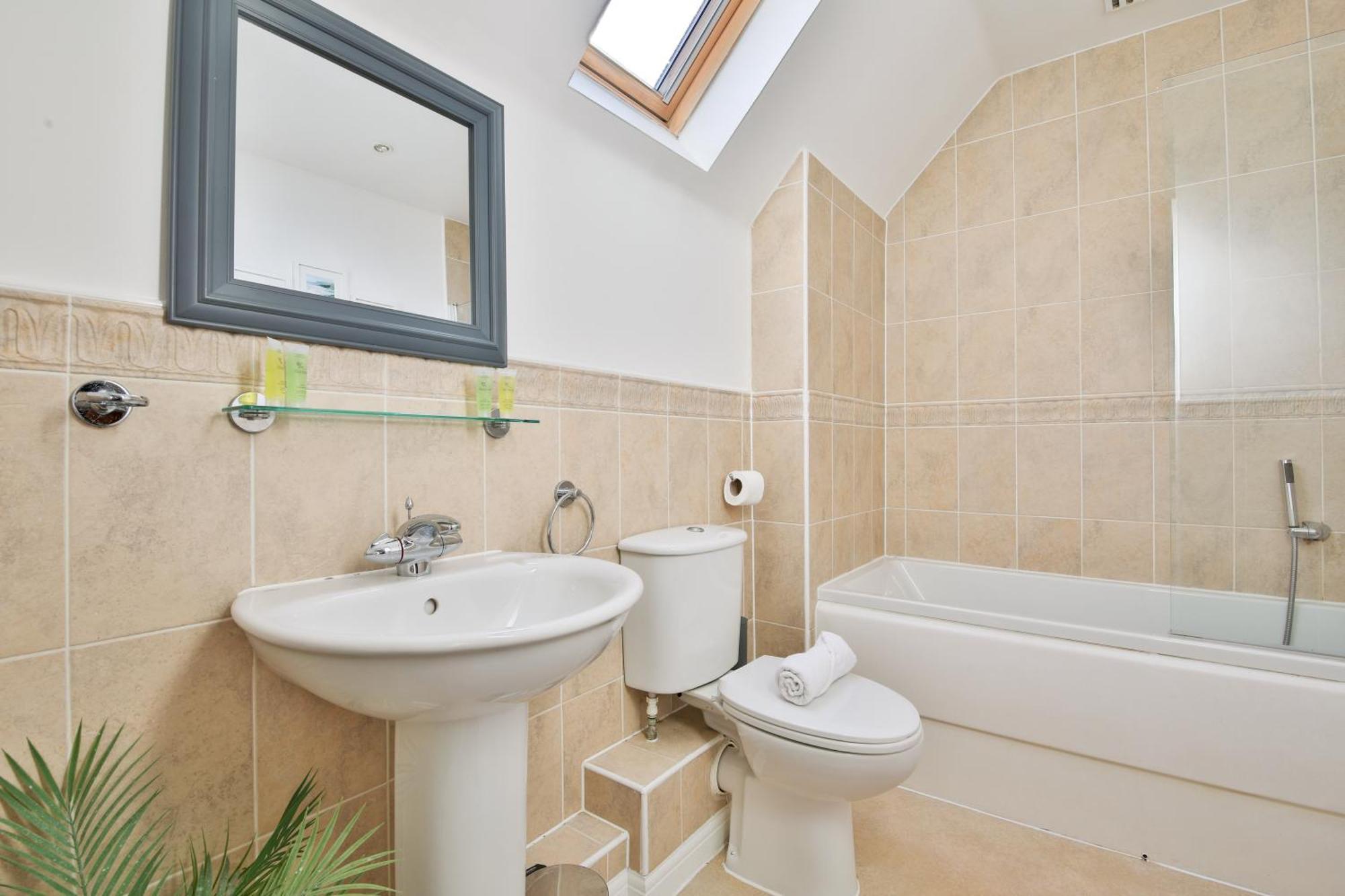 Stayright 2 Bed Beach House With Private Parking- Next To Barry Beach And Jackson Bay Exteriér fotografie