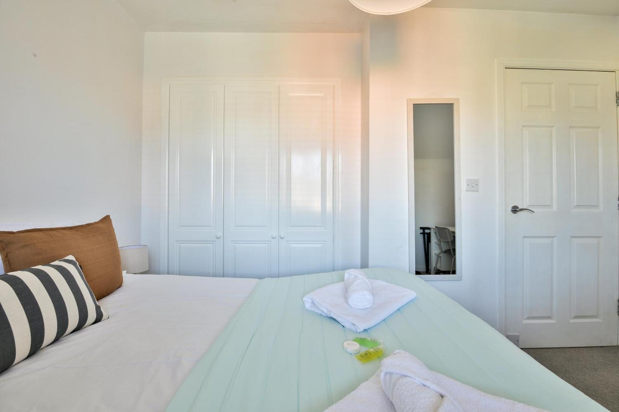 Stayright 2 Bed Beach House With Private Parking- Next To Barry Beach And Jackson Bay Exteriér fotografie